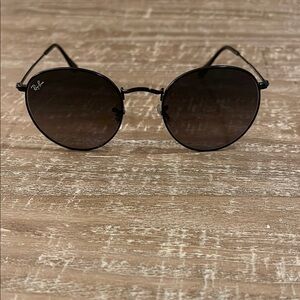 Ray-Ban Round Black Sunglasses